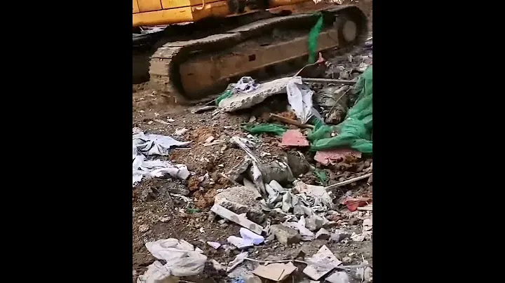 Как одеть гусеницу видео  инструкция