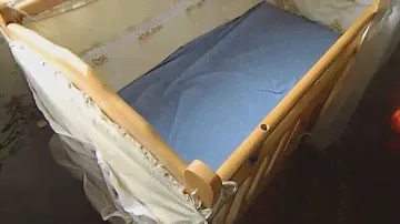 ДЕТСКАЯ МАЯТНИКОВАЯ КРОВАТКА
